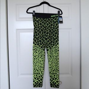 NWT Nike Pro Dri Fit Leggings